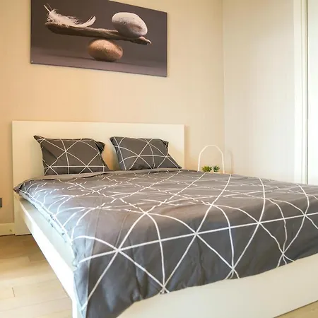 Skyland - 28th Floor Luxury Loft *